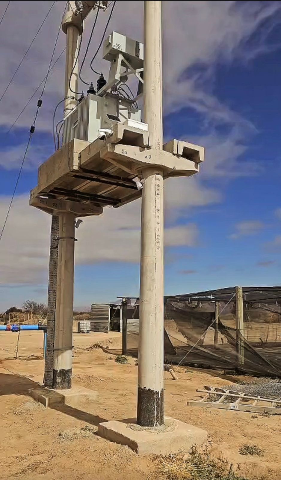 Transformador sobre columnas con protección instalada por Seguridad Ya Mendoza